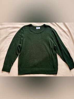 Old Navy Women's Forest Green Crewneck Sweater